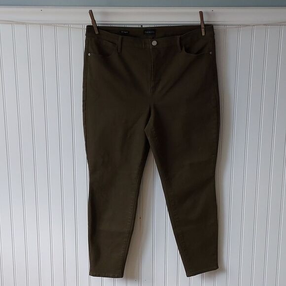 TALBOTS 16P Deep Moss Green Jegging - Picture 1 of 9